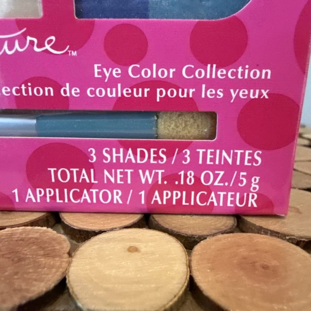 MARY KAY SIGNATURE EYE COLOR‎ COLLECTION 3 SHADES SKY BLUES 280300 NEW IN BOX